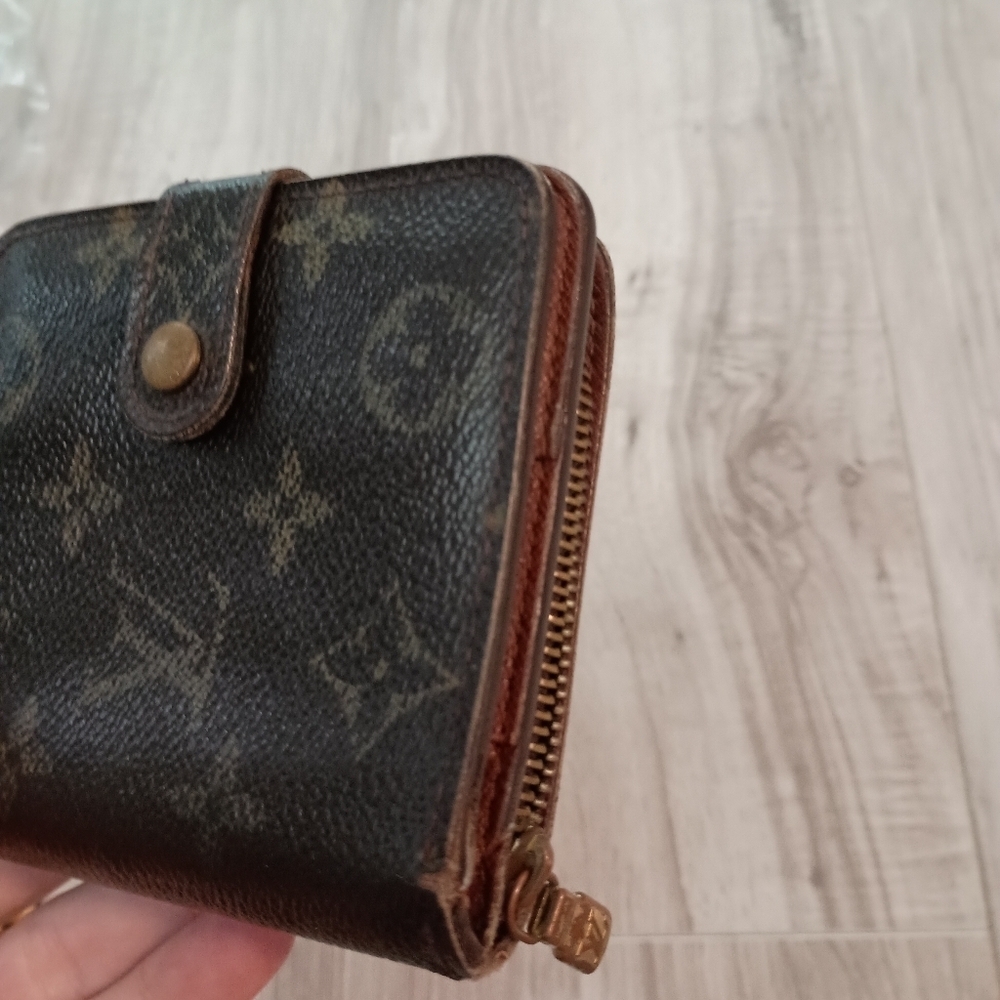 Louis Vuitton Brown Mongram Canvas Wallet Bi Fold - Picture 3 of 12